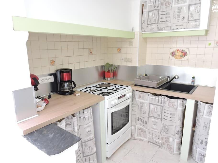 : Au Calme Appartement Châteaudouble